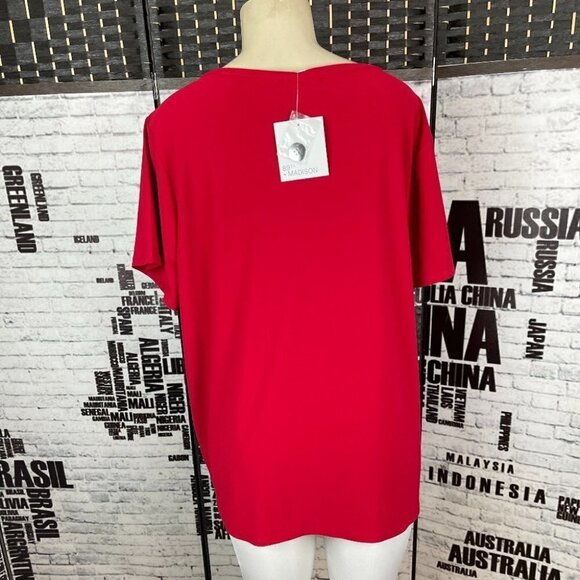 89th & Madison Plus 2X Solid Red Button Detail Down One Side Short Sleeve Top - Picture 3 of 5